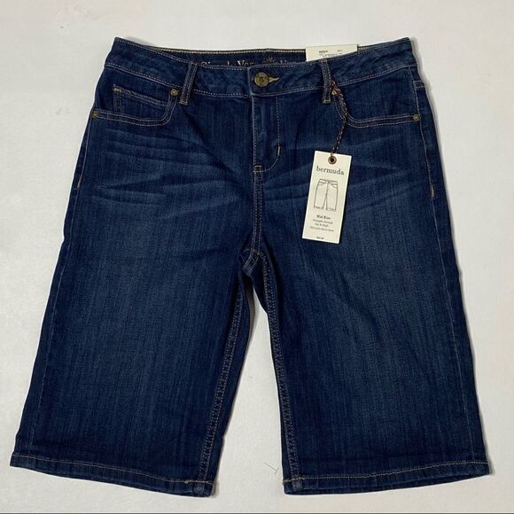Simply Vera Vera Wang | NWT Mid Rise Bermuda Shorts - Picture 1 of 4